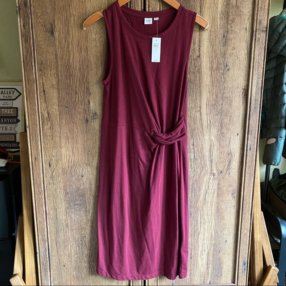 GAP sleeveless dress